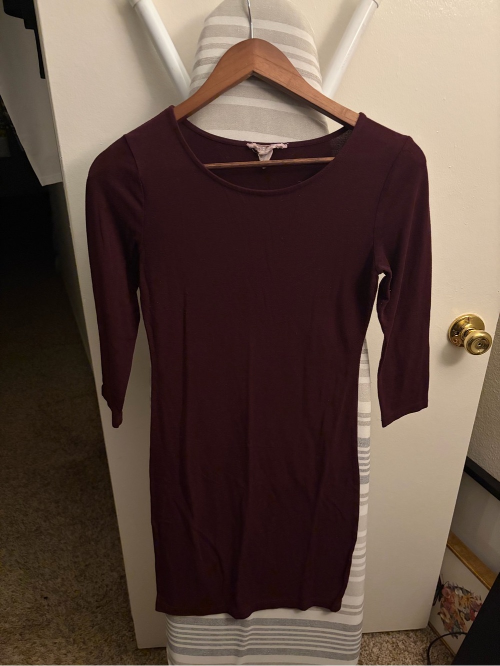 Forever 21 Plum Scoop Neck Bodycon Dress - 3/4 Sleeves